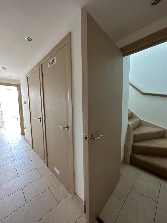 Bright And Airy Islington Apartment ロンドン エクステリア 写真
